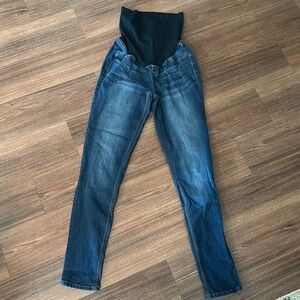 1822 denim maternity skinny jeans. Size 30.